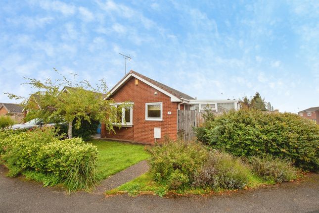2-bed bungalow on Saville Way, MANSFIELD, £180,000