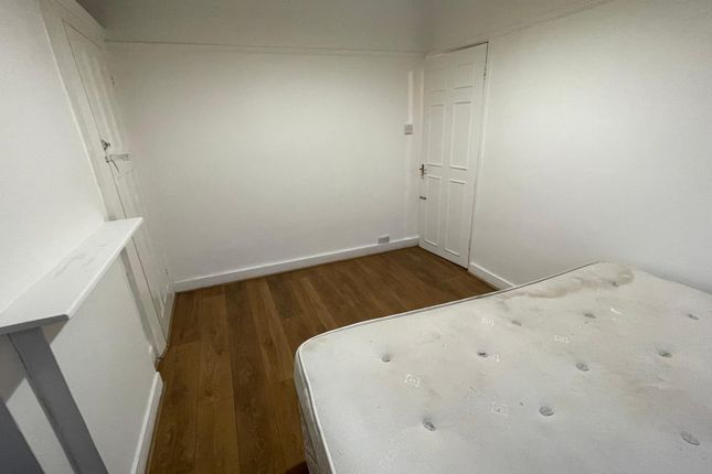 297, Mortlake Road, Ilford photo 5