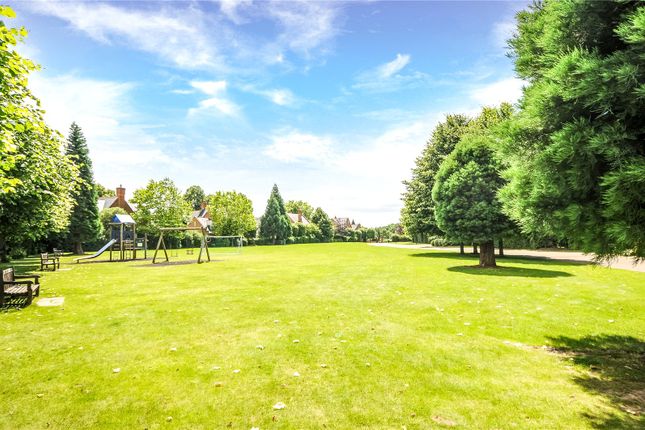 Flat for sale in Holloway Drive, Virginia Water, Surrey