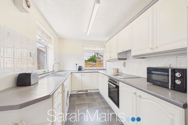2 Stoney Lane, Gateshead photo 2