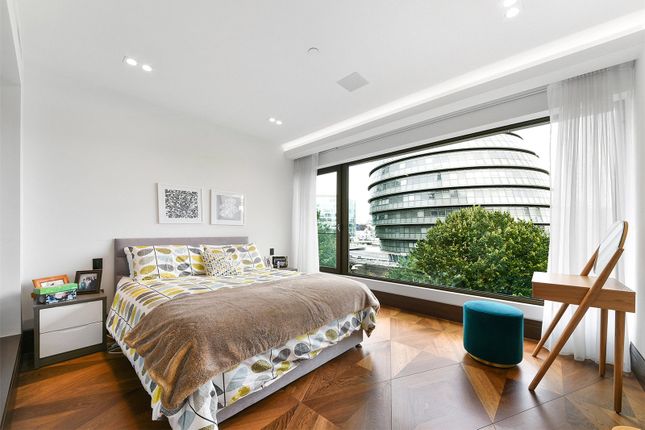 Flat to rent in One Tower Bridge, Crown Square