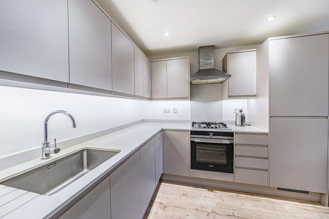 Flat 3, Buckingham House East, Stanmore photo 4