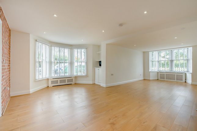 Winkfield House,, Maidens Green, Windsor photo 2