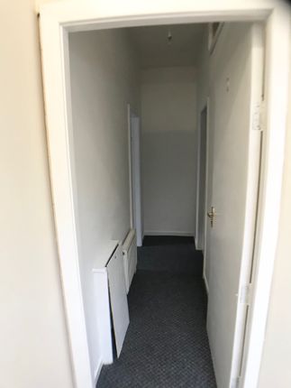 Flat to rent in Whalley Road, Accrington