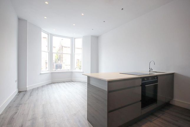 Flat for sale in Lordship Park, London