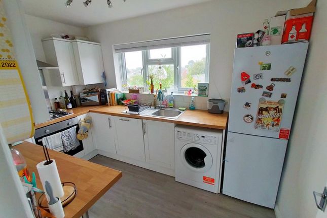 31, Nutleigh Grove, HITCHIN photo 2