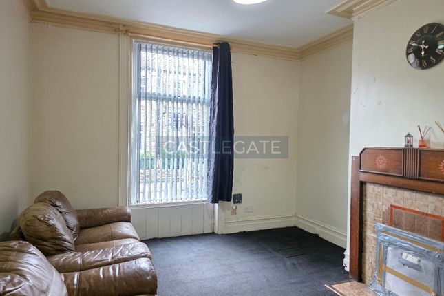 6 Bell Street, Huddersfield photo 4