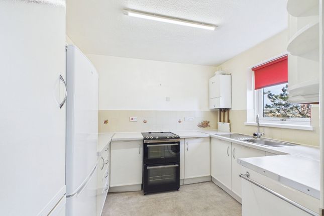 Kingswood Court,10, Cleveland Road, Paignton photo 2
