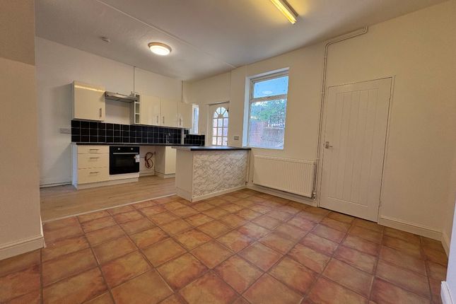 82 Hanover Street, Rochdale photo 5