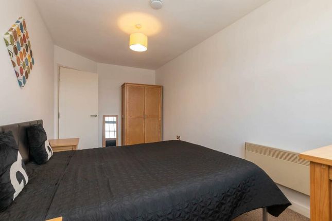 2, Grey Street, Ashton-Under-Lyne photo 4