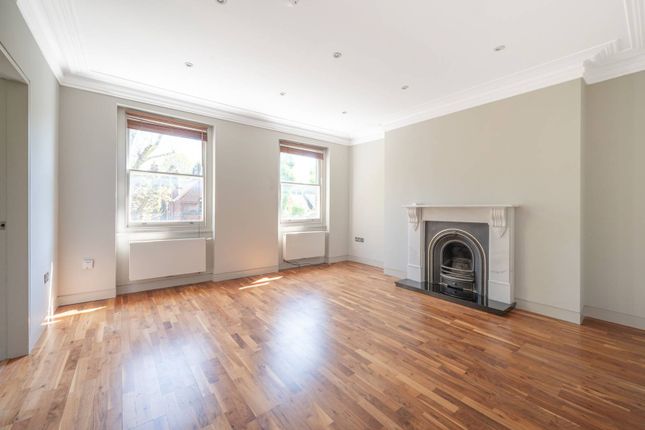 Thumbnail Flat for sale in Netherhall Gardens, Hampstead, London