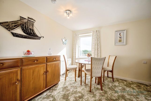 18 The Fairways, 823 Clarkston Road, Glasgow photo 3