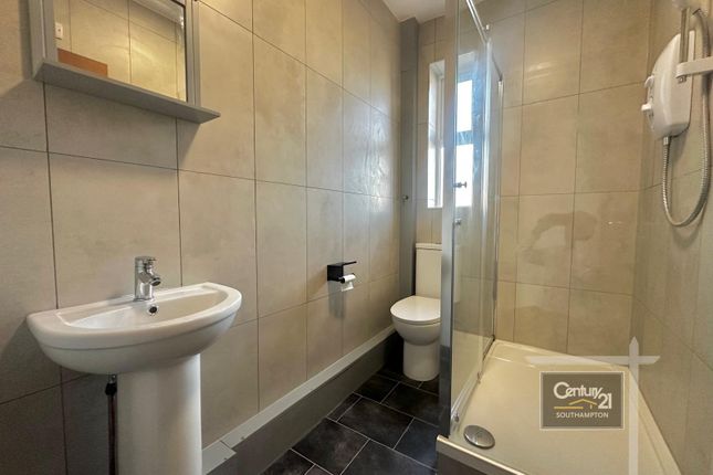 Flat 5,  98, Bitterne Road West, SOUTHAMPTON photo 4