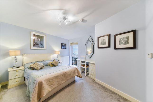 68 Fairthorn Road, London photo 4