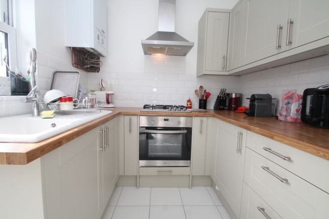 Thumbnail Flat to rent in The Avenue, Bromley