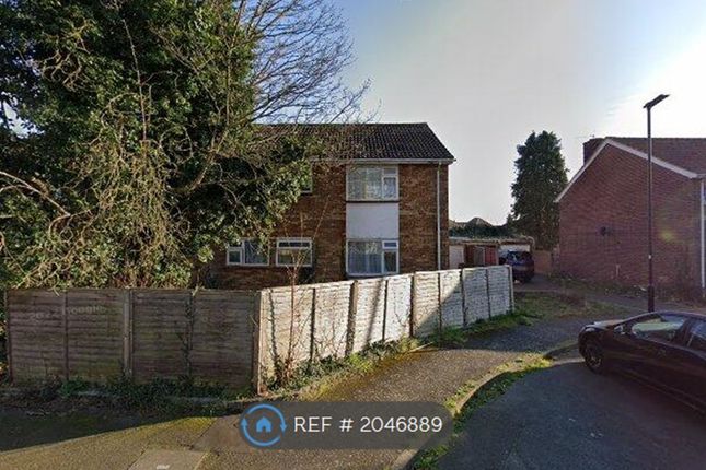 Thumbnail Maisonette to rent in Sonia Court, Hounslow