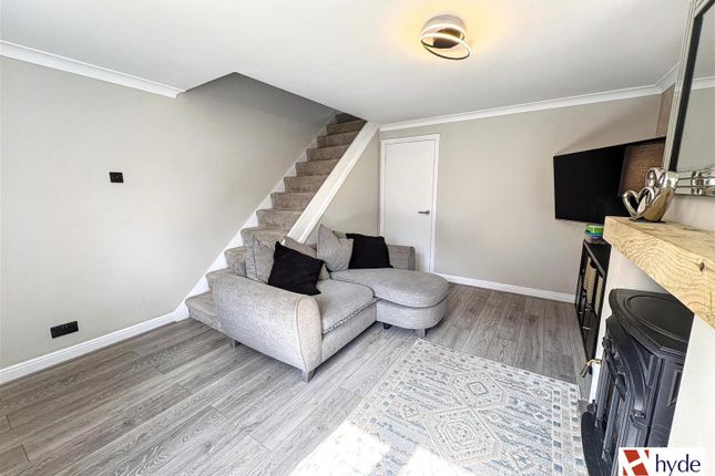 6, Openshaw Fold Road, Bury photo 3