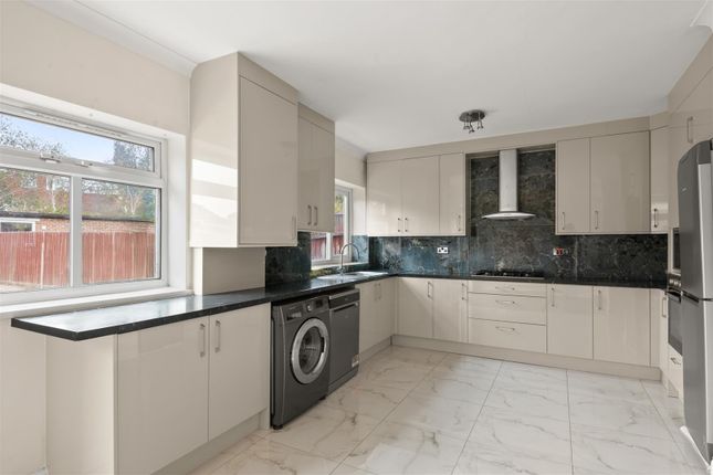 46, Crosslands Avenue, Southall photo 4