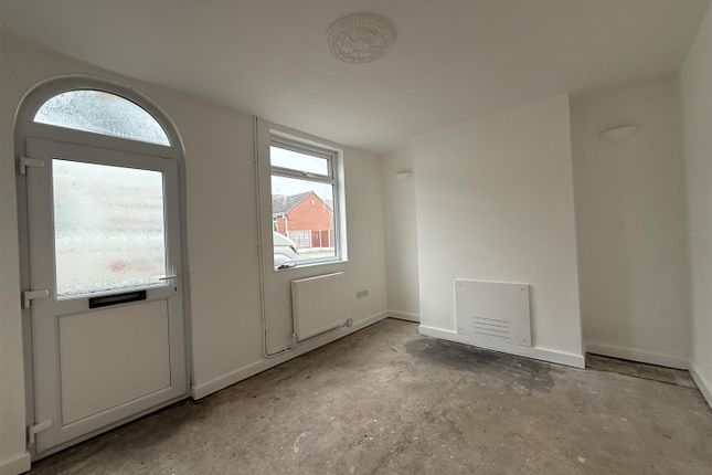 52, The City, Swadlincote photo 2