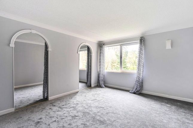 48 Forest Dene Court, Cedar Road, Sutton photo 2