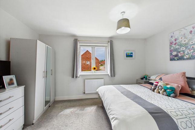 18, Cherry Drive, Pontefract photo 4