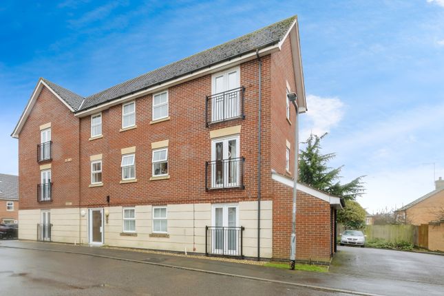 Flat for sale in Brooks Close, Wootton, Northampton
