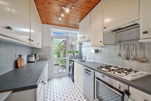 7 Mavis Close, Epsom photo 4