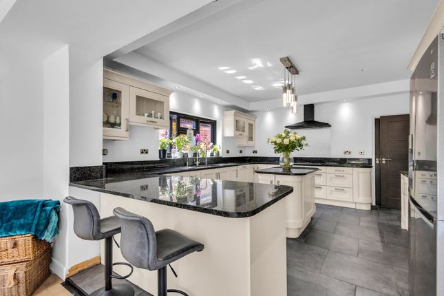 71 Malford Grove, London photo 4