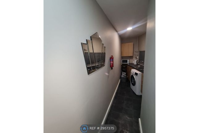 Flat, Weatherfield House Park Street, Farnworth, Bolton photo 3