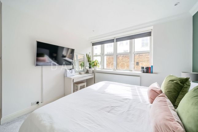 Flat for sale in Kennington Lane, Imperial Court