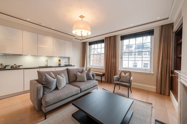 Thumbnail Flat to rent in Curzon Street, Mayfair
