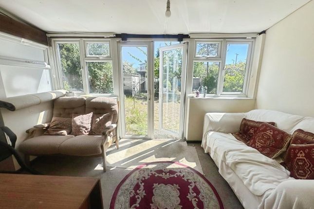 Room 3, 244, Shenley Road, Borehamwood photo 4