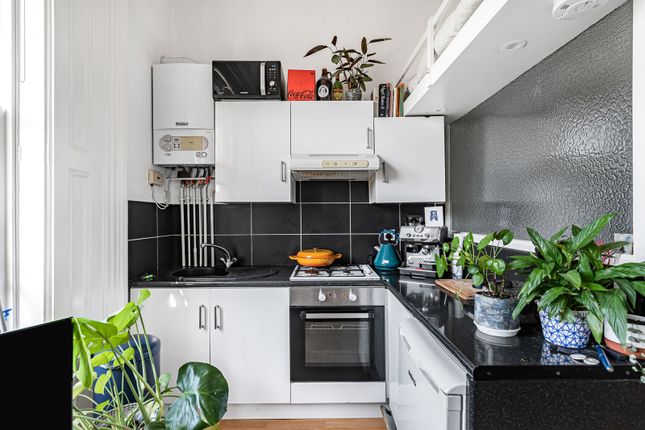 Flat 1, 30, Mount Ephraim Road, London photo 2