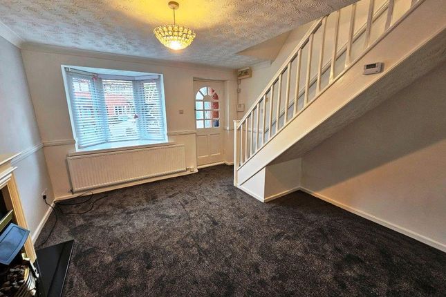 8, Ribblesdale Close, Heywood photo 2
