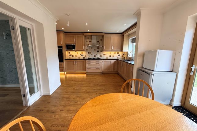 1 Beaconfield Road, Yeovil photo 3