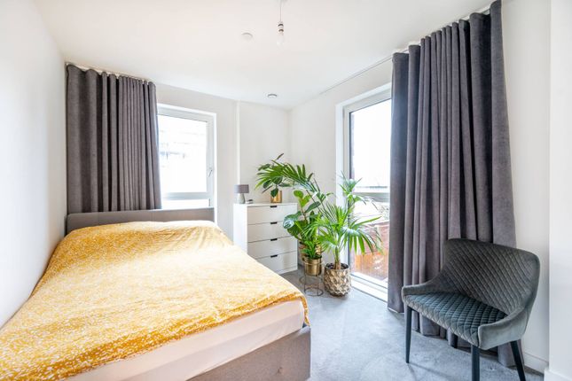 Flat for sale in Sealey Tower, Upton Park