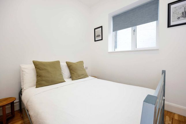 Flat for sale in Willoughby Road, London