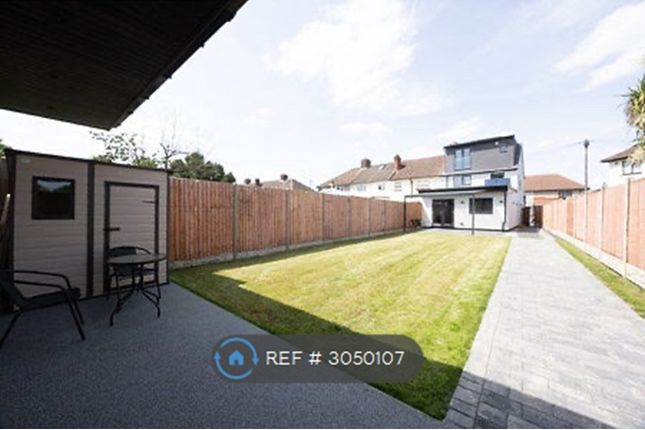 Greenwood Avenue, London photo 2