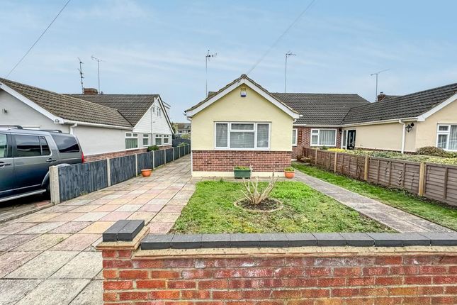 3-bed semi-detached on 47, Grovewood Avenue, Leigh-on-Sea, £425,000