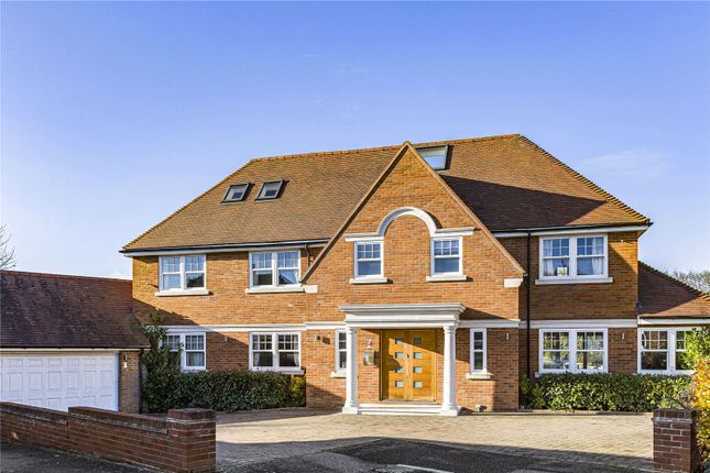 Thumbnail Detached house for sale in Westwood Close, Potters Bar, Hertfordshire
