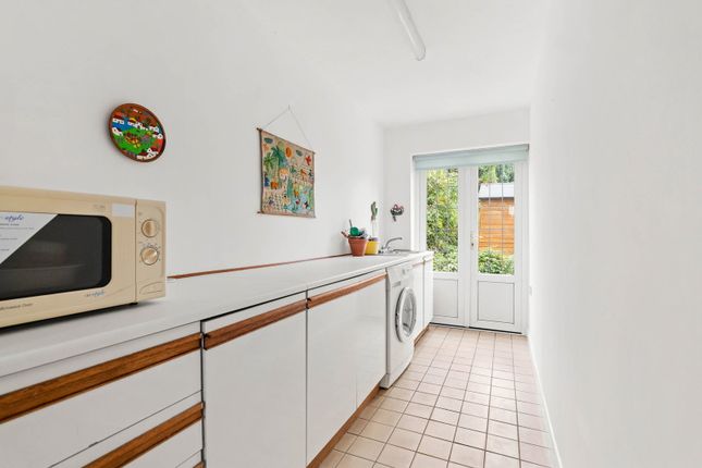 Plowland, 8 Nunnery Lane, Worcester photo 4