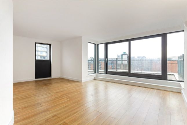 Flat 32,,, The Green Building, Manchester photo 2