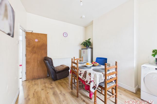 17 Norman Road, Wrexham photo 3