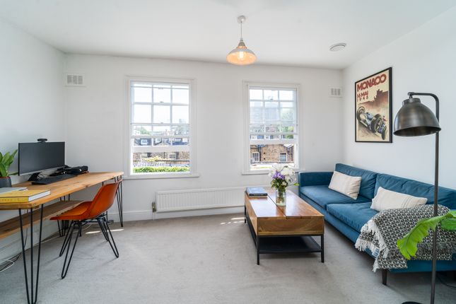 Top Floor Flat, 10-11, Rheidol Terrace, Angel photo 2