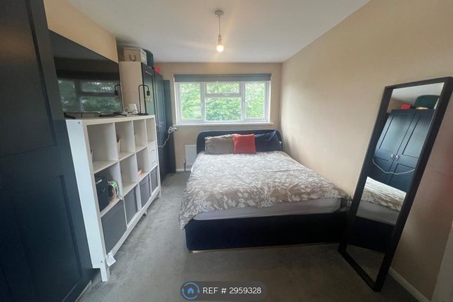 Brow Crescent, Orpington photo 3