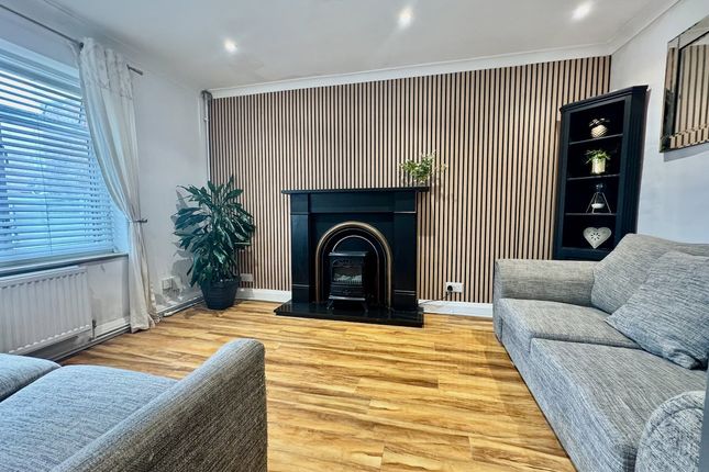 72, Dunstan Avenue, Westgate-on-sea photo 2