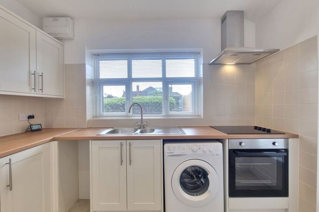 11, Foxhunter Drive, Leicester photo 5
