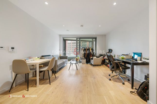 1-bed flat on Camley Street, London, £600,000