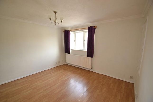 89, Willowmead, Hertford photo 5