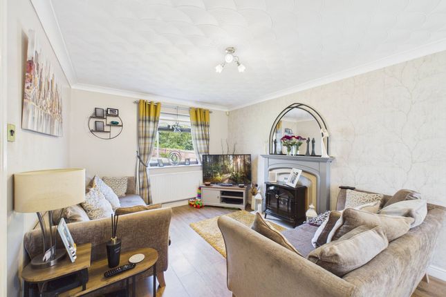 16 Willow Close, Ebbw Vale photo 2